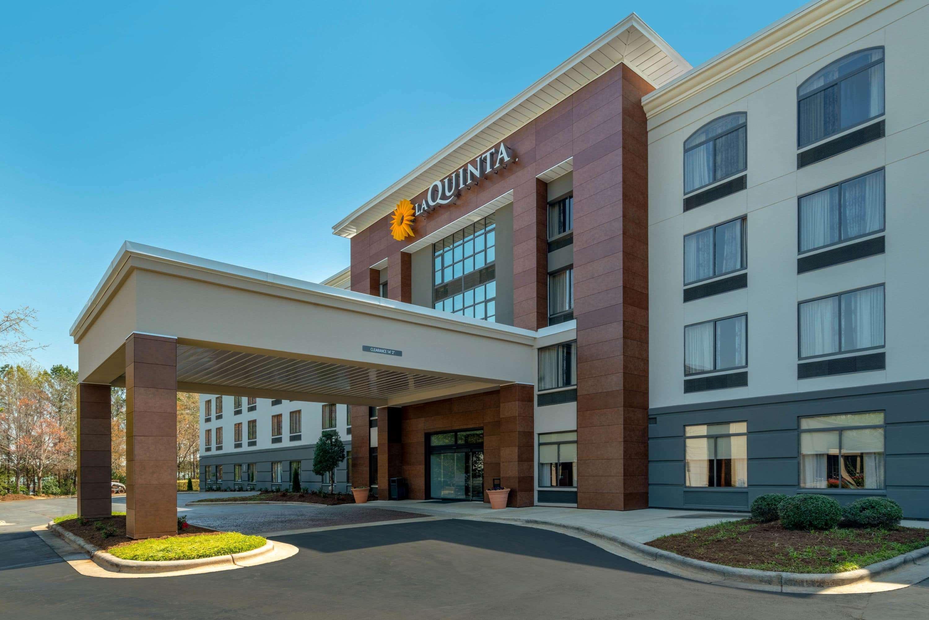 La Quinta By Wyndham Raleigh Downtown North Hotel Exterior photo